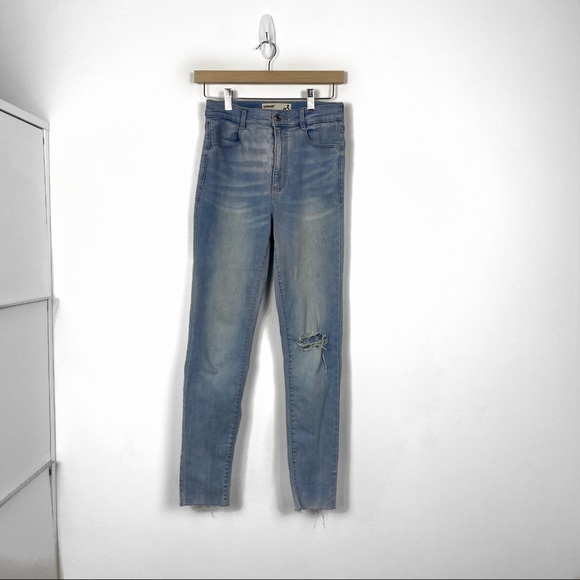 Garage Lightwashed Distressed Jeans US 03